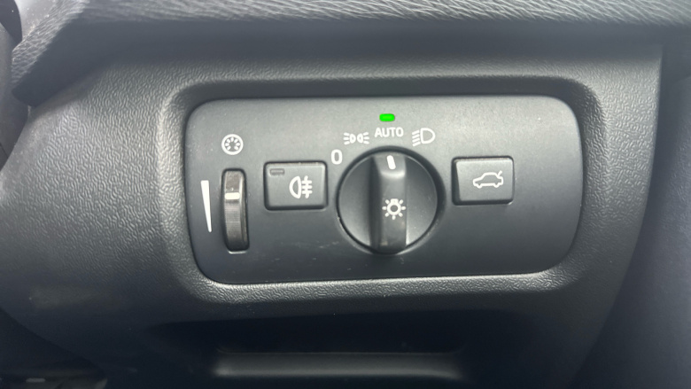 Volvo V40 D3 [4 Cyl 150] R DESIGN Pro 5dr Diesel Hatchback